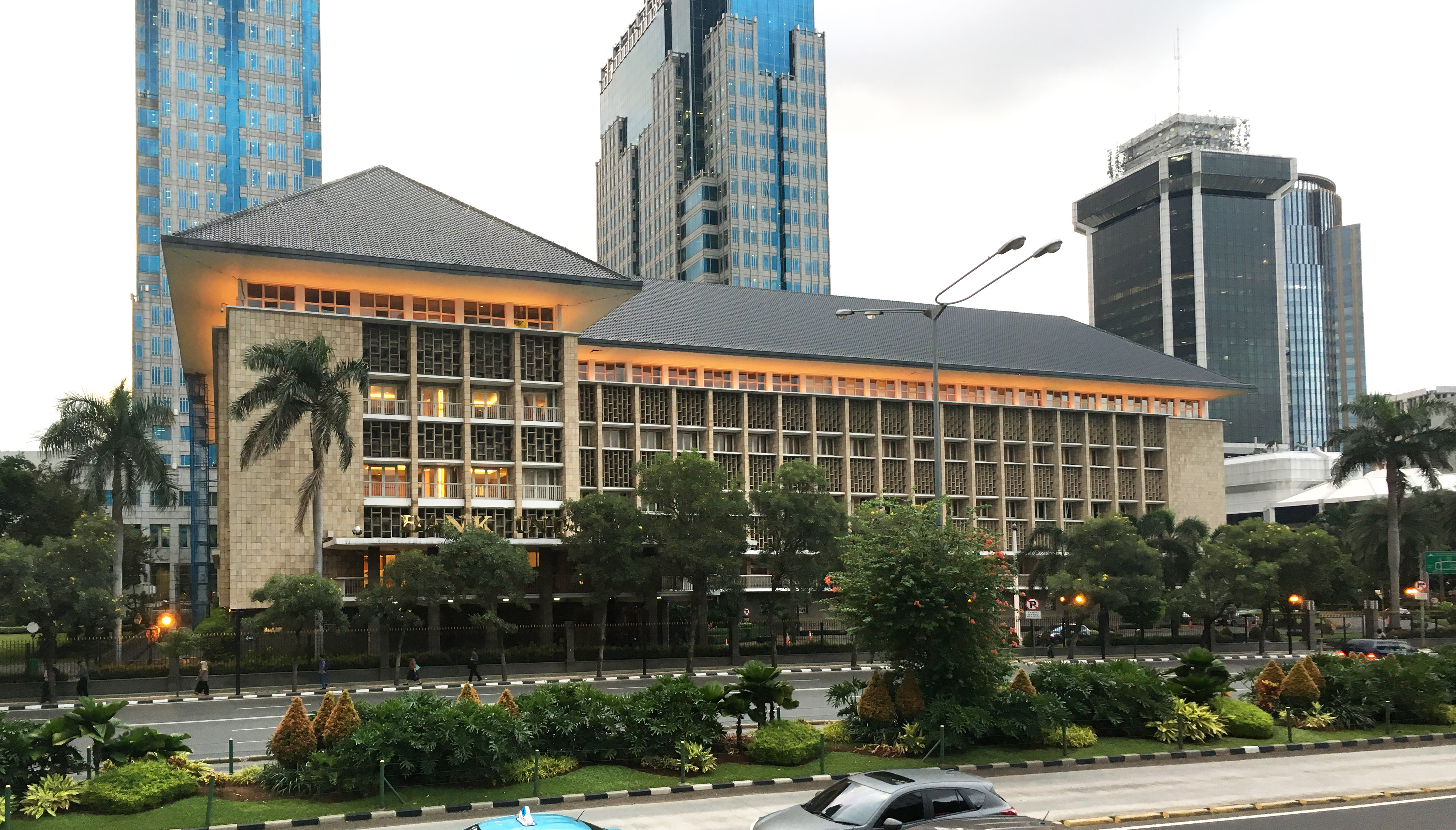 Rupiah Sentuh Level Terendah Sepanjang Sejarah, Bank Indonesia Siapkan Langkah Intervensi Ganda