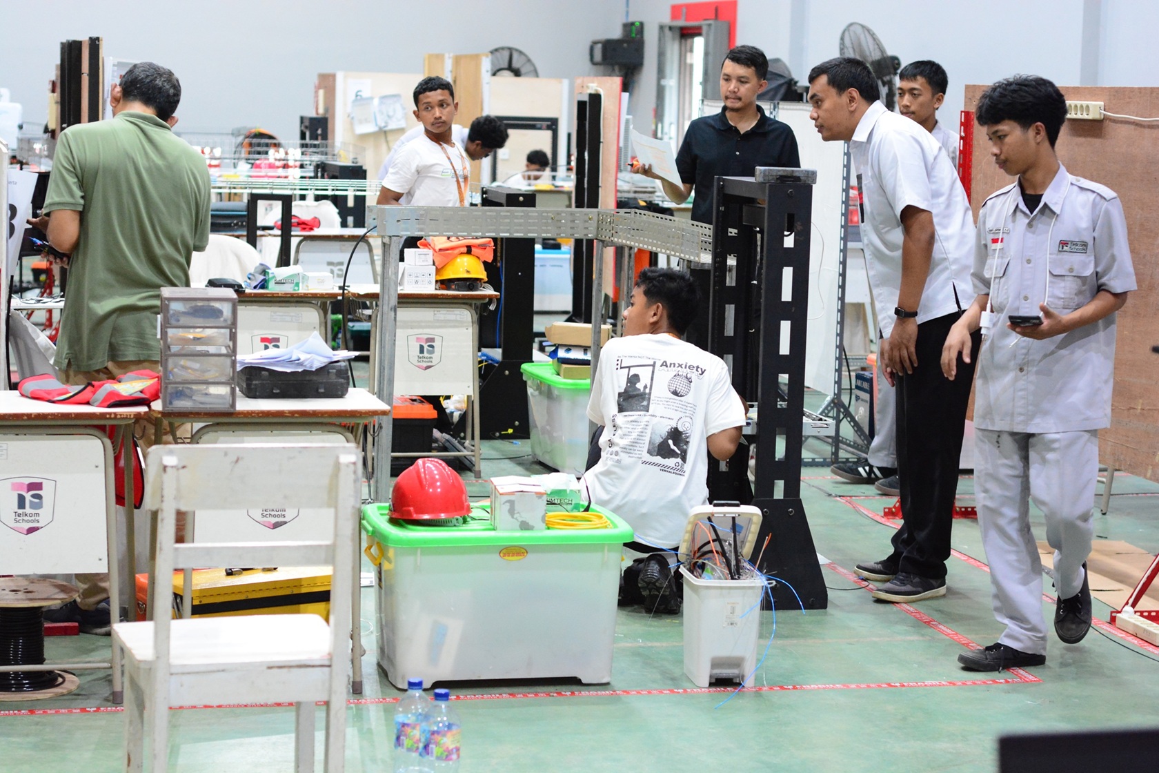 LKS SMK ke-34 Tingkat Provinsi Jawa Tengah resmi digelar di Purwokerto Ratusan Siswa SMK Negeri dan Swasta Memperebutkan Tiket ke Tingkat Nasional - Metro Smart Solutions